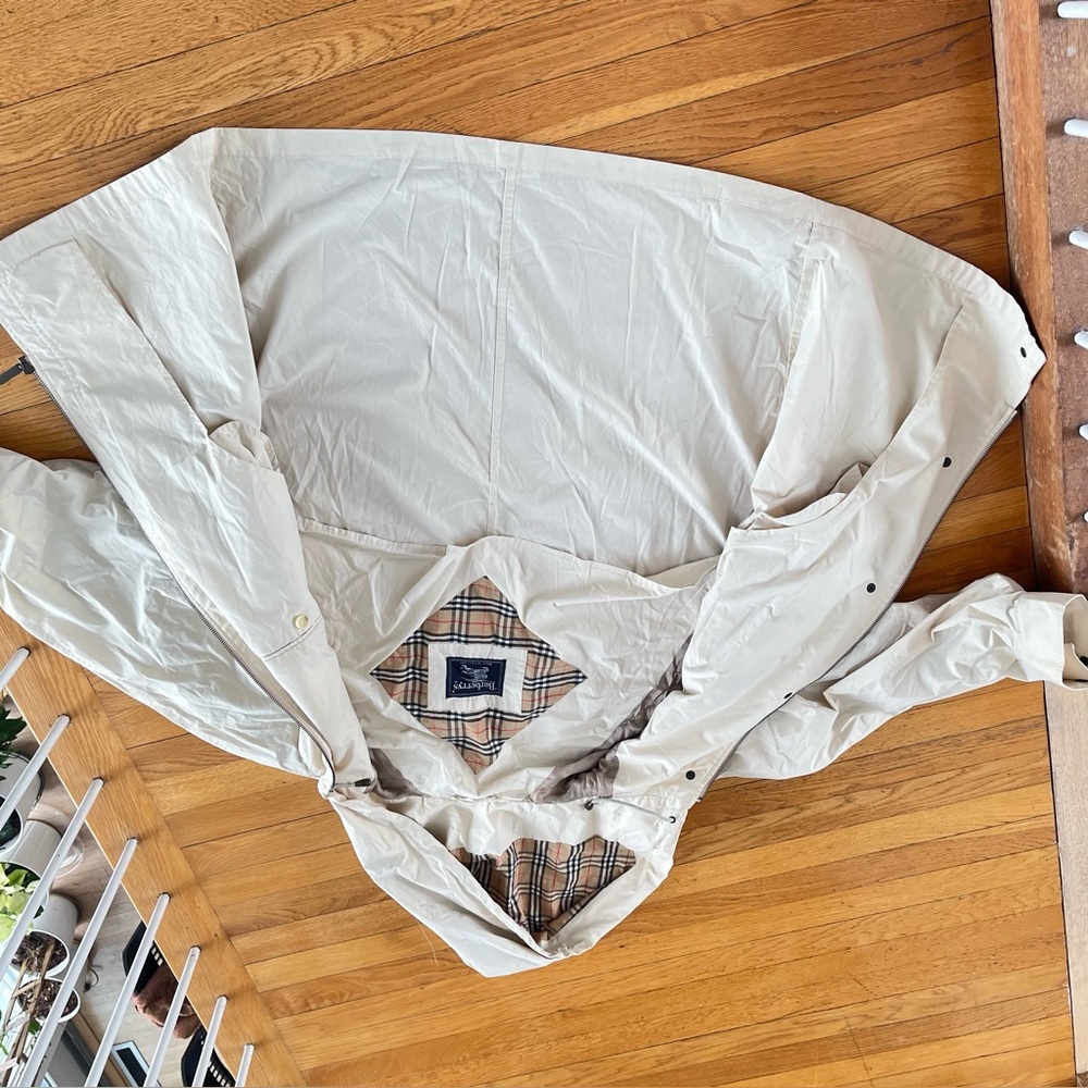 Burberry's Classic Check Pattern lined Trench - image 5